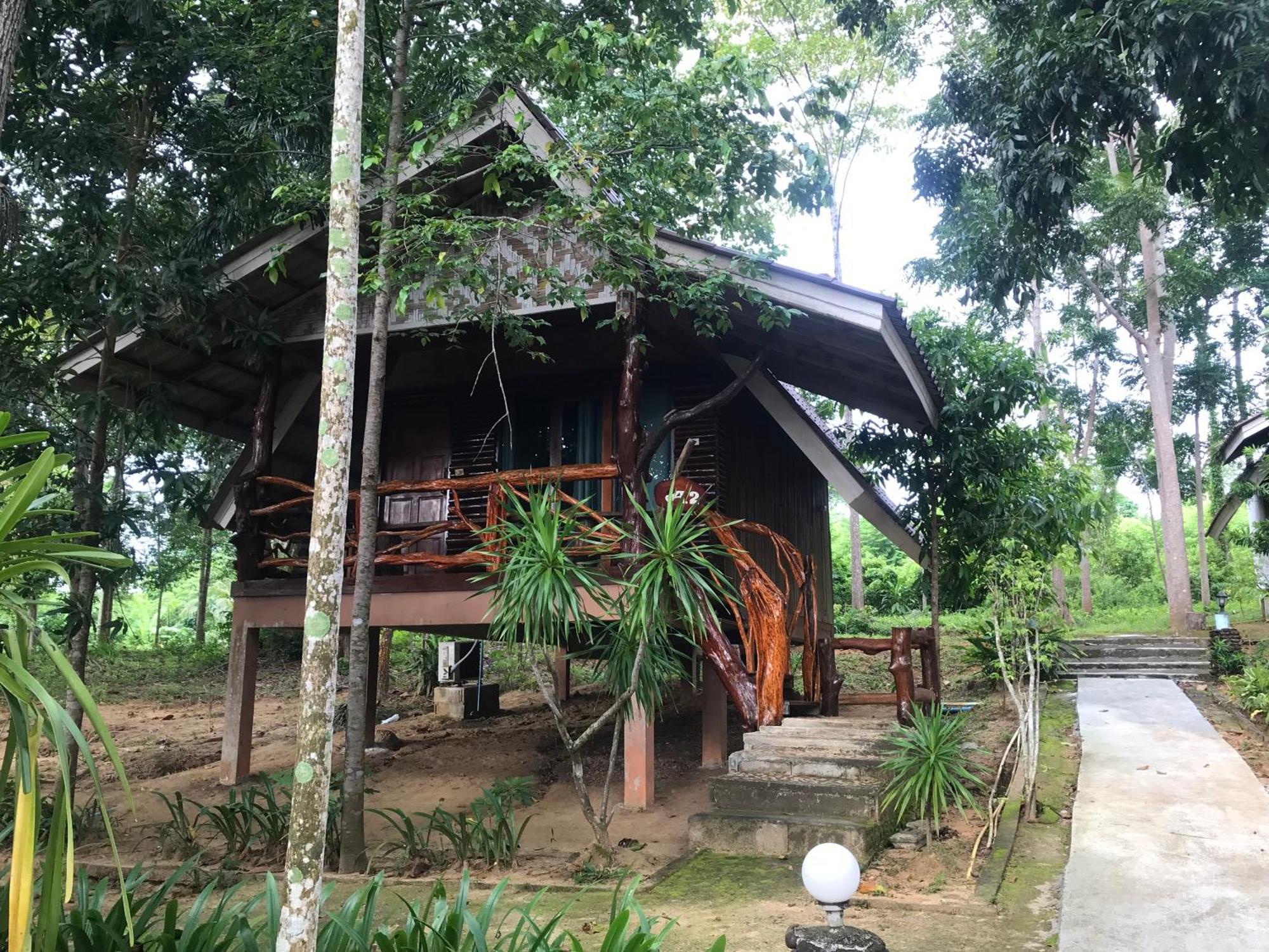 Activities Resort Ko Yao Yai Exterior photo