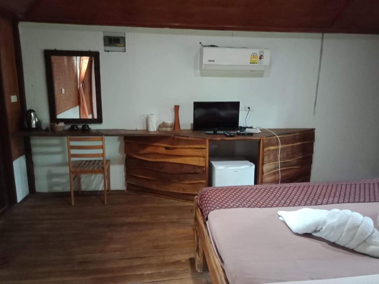 Activities Resort Ko Yao Yai Exterior photo